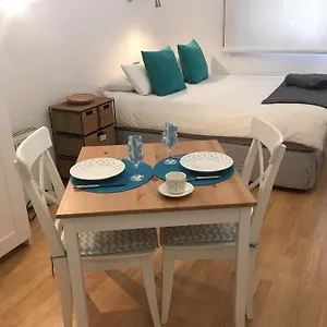 https://pool-and-garage-old-town.hotelsinnerja.org