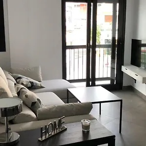 https://apartamentos-kronox.hotelsinnerja.org