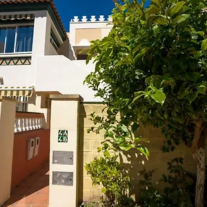https://apartamento-nerja-medina.hotelsinnerja.org